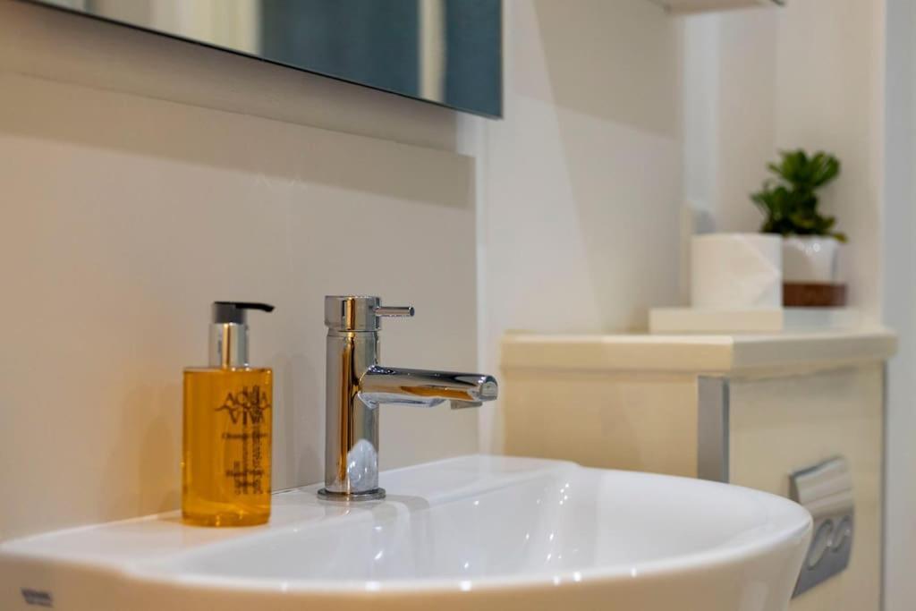 2bed 2bath Earls Court Apartamento Londres